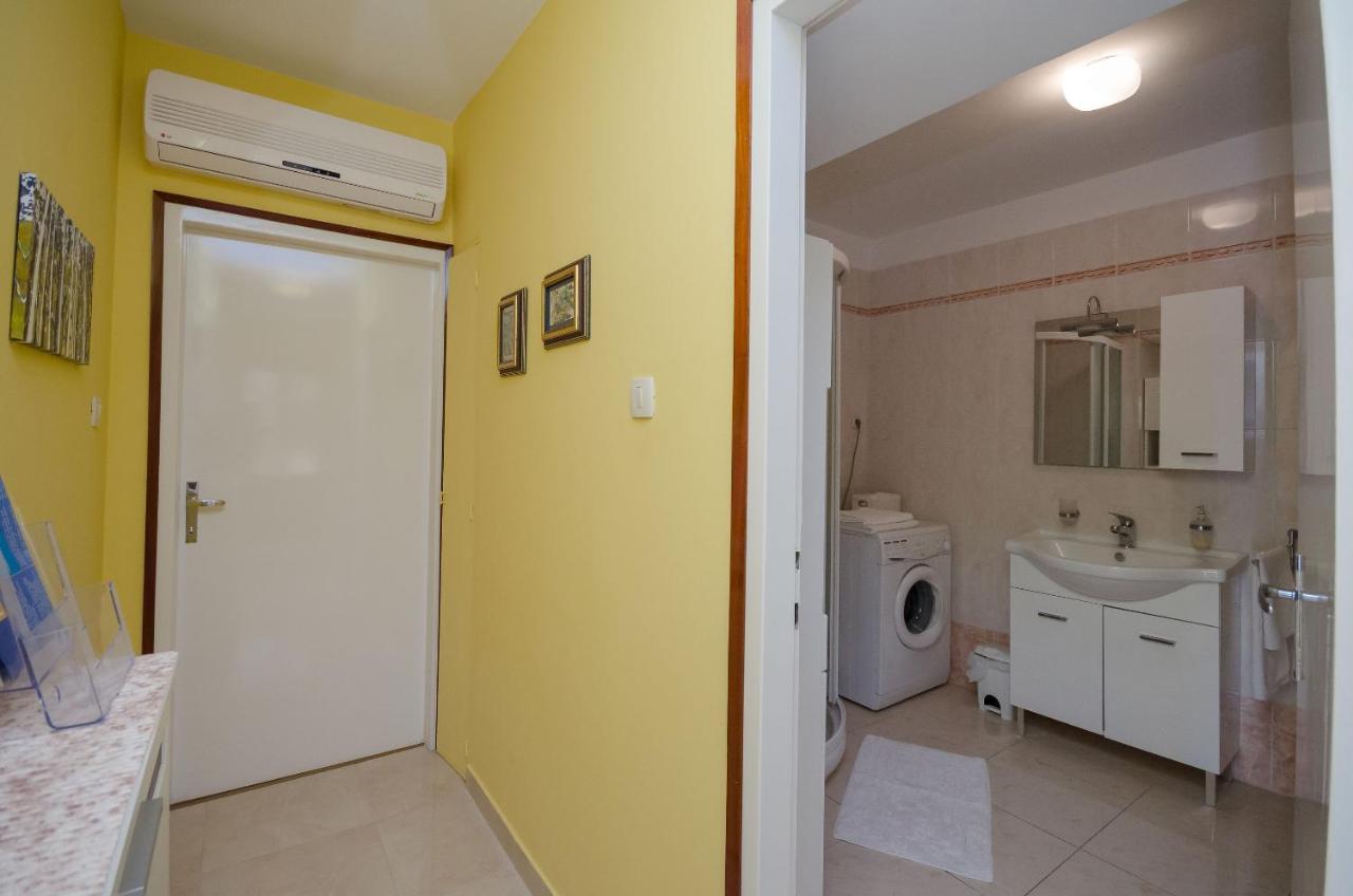 Apartment Bozic Opatija Exteriör bild